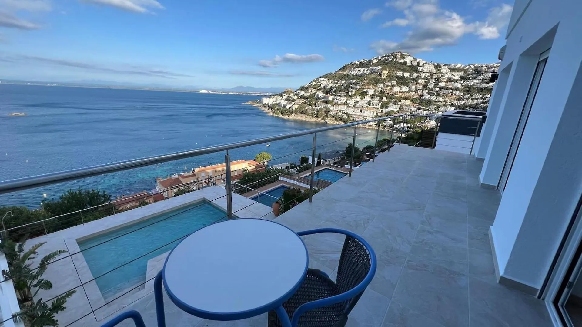 La Perla Villa En Canyelles, Con Vistas Al Mar Roses Spain